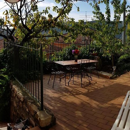 Casa Dalia Villa Pietrabruna Bagian luar foto